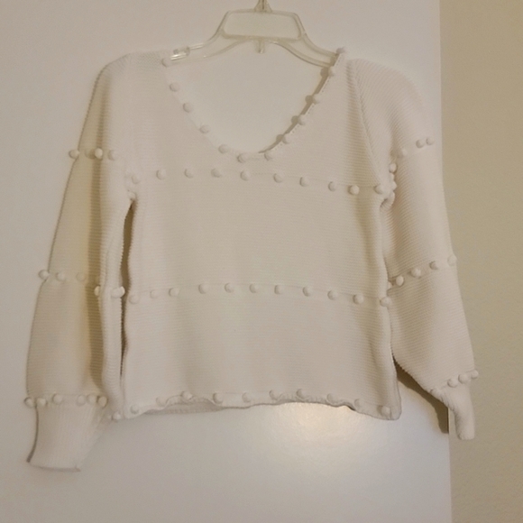 White Sweater - Picture 1 of 2